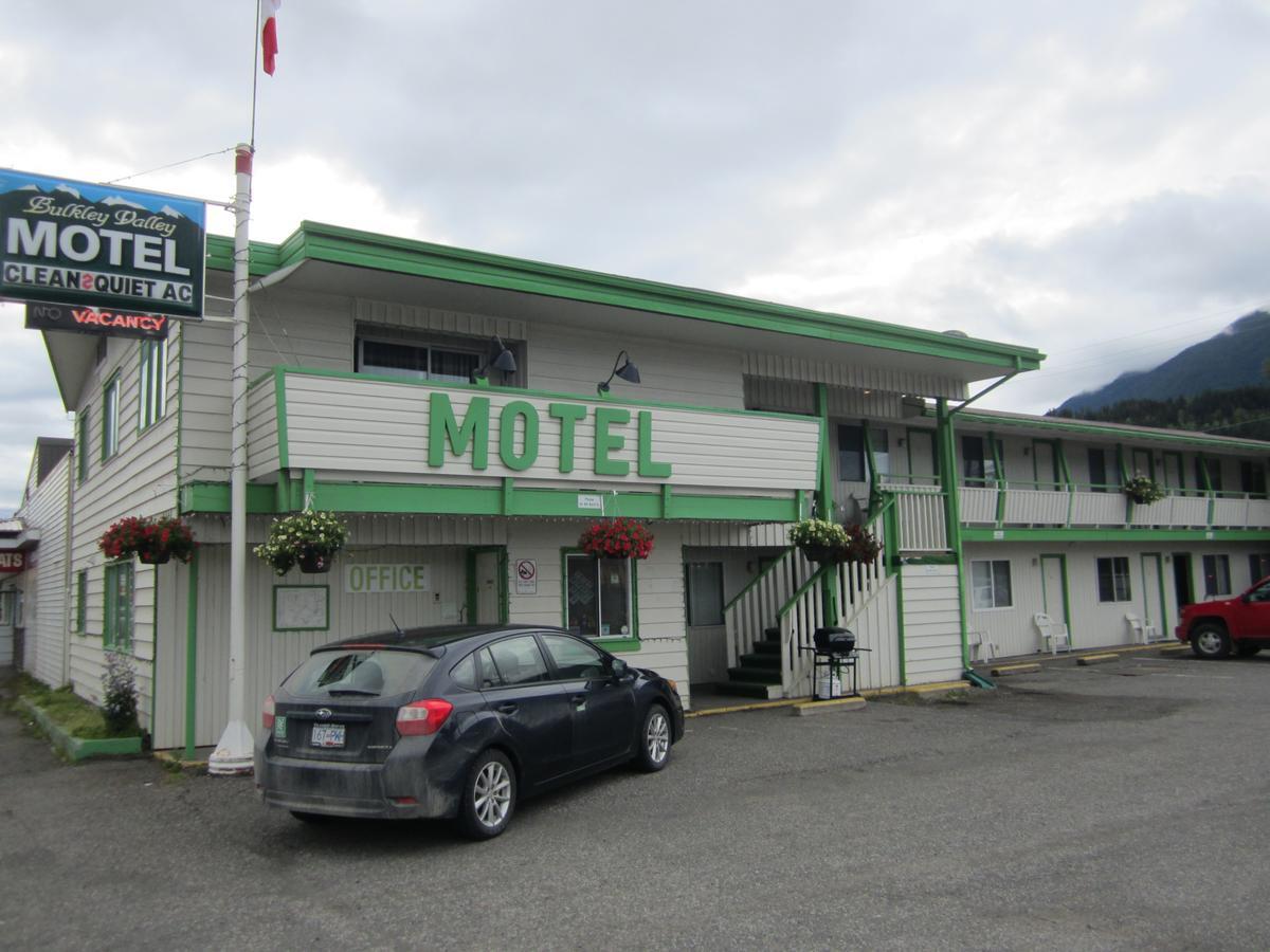 Bulkley Valley Motel New Hazelton Kültér fotó